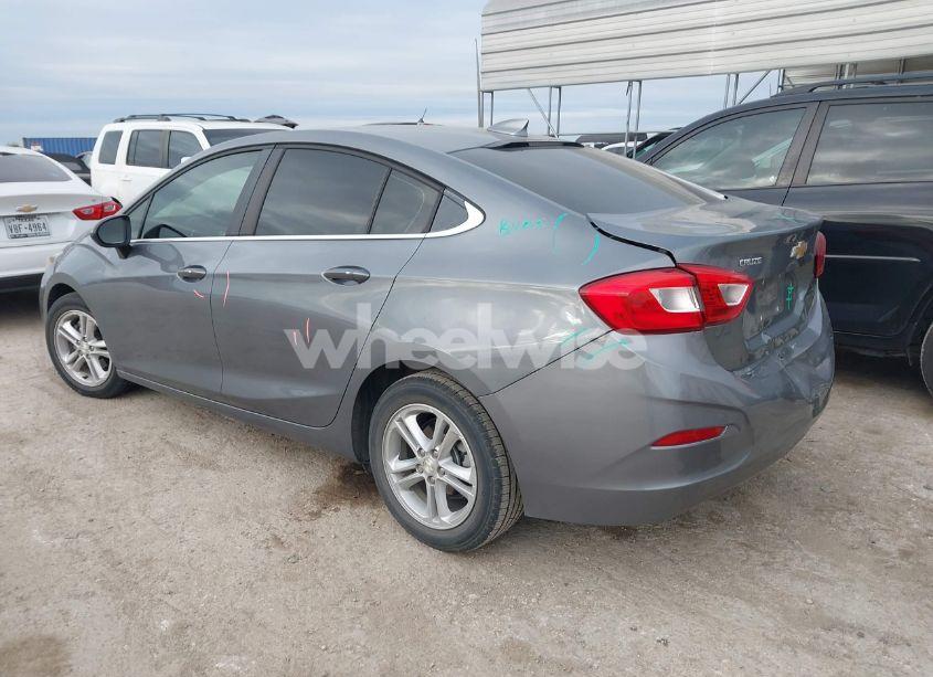 Photo 3 of 2018 Chevrolet Cruze LT AUTO (VIN 1G1BE5SM5J7231341)
