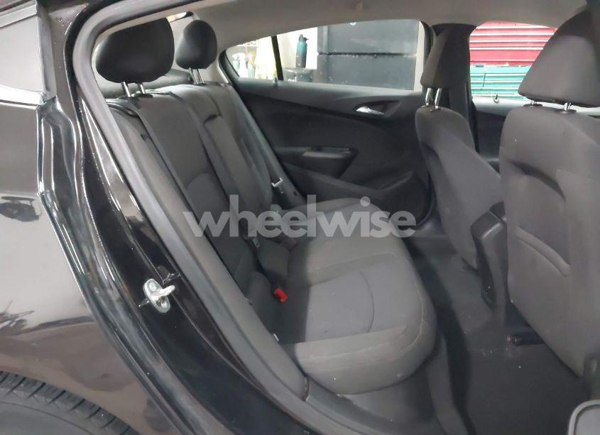Photo 8 of 2018 Chevrolet Cruze LT AUTO (VIN 1G1BE5SM5J7232649)