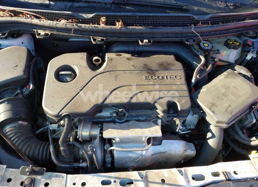 Photo 10 of 2018 Chevrolet Cruze LT AUTO (VIN 1G1BE5SM5J7243263)