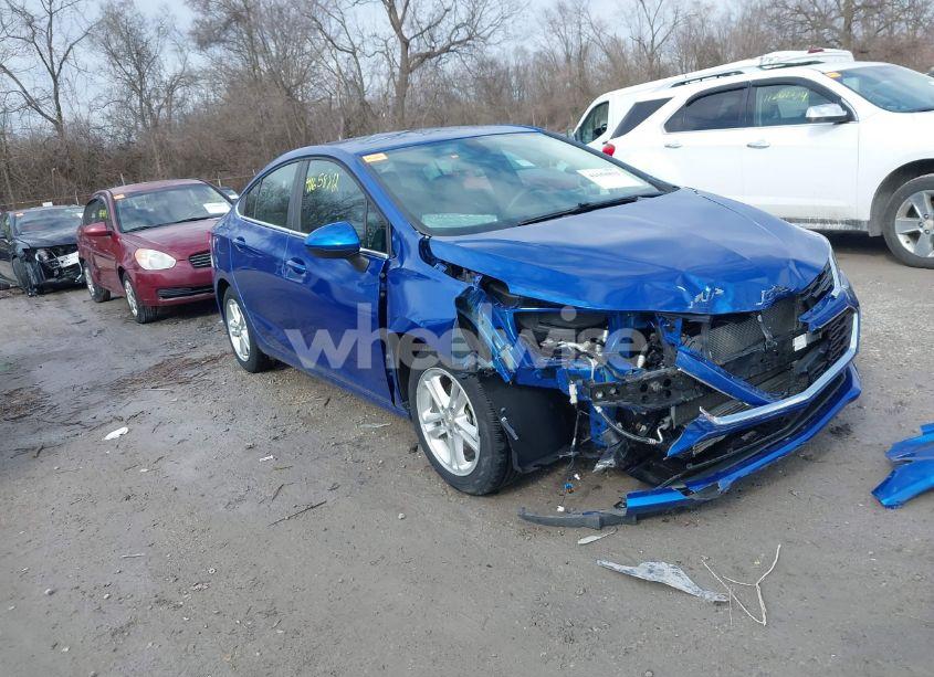 2018 Chevrolet Cruze LT AUTO (VIN 1G1BE5SM5J7246051) main photo