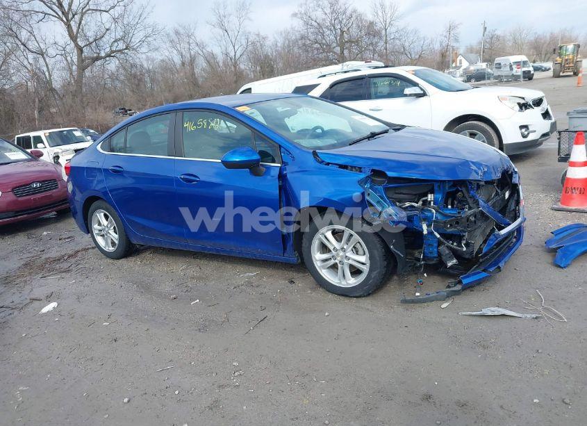 Photo 14 of 2018 Chevrolet Cruze LT AUTO (VIN 1G1BE5SM5J7246051)