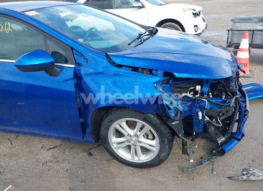 Photo 18 of 2018 Chevrolet Cruze LT AUTO (VIN 1G1BE5SM5J7246051)