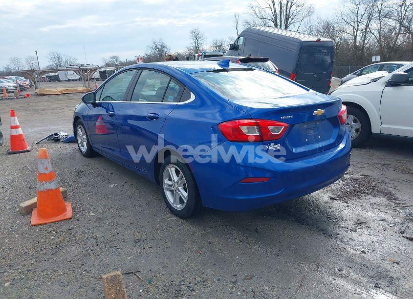 Photo 3 of 2018 Chevrolet Cruze LT AUTO (VIN 1G1BE5SM5J7246051)