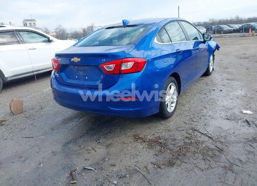Photo 4 of 2018 Chevrolet Cruze LT AUTO (VIN 1G1BE5SM5J7246051)