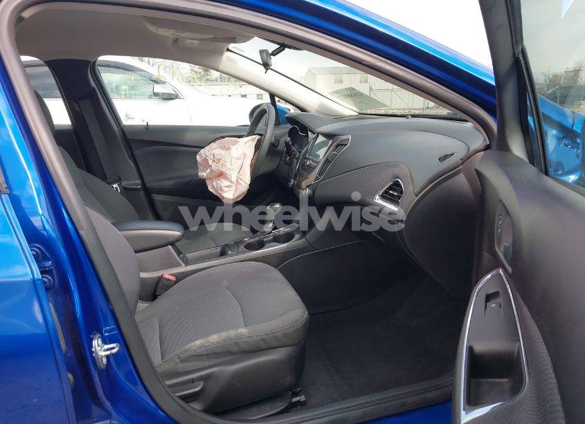 Photo 5 of 2018 Chevrolet Cruze LT AUTO (VIN 1G1BE5SM5J7246051)