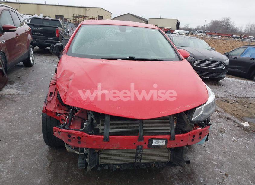 Photo 13 of 2019 Chevrolet Cruze LT (VIN 1G1BE5SM5K7139499)