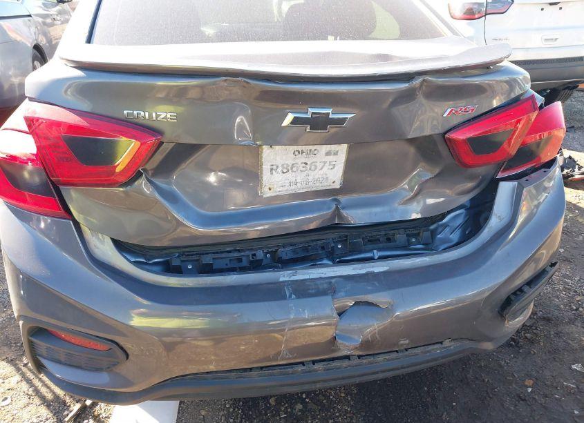 Photo 16 of 2019 Chevrolet Cruze LT (VIN 1G1BE5SM5K7139776)