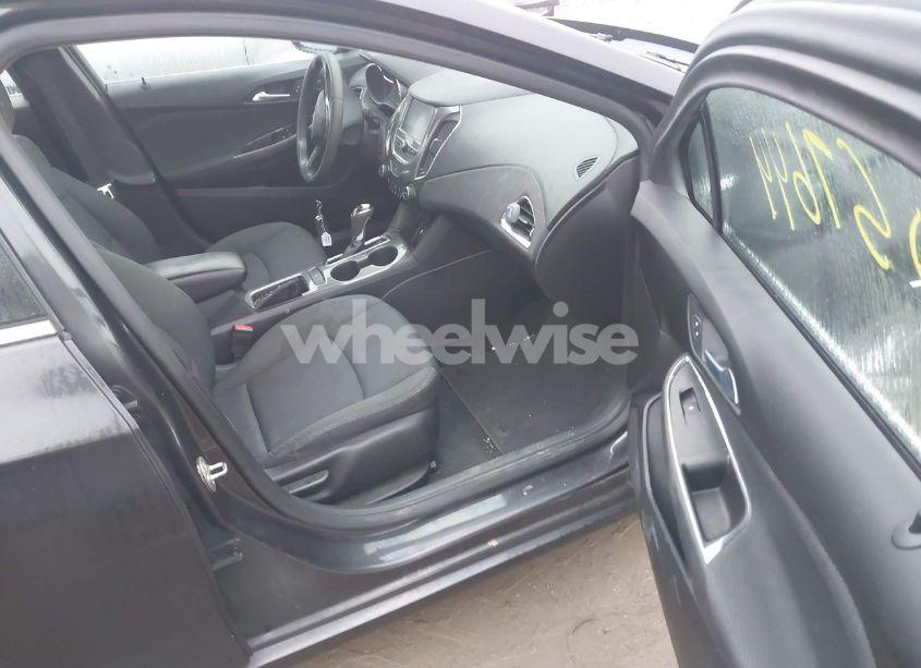 Photo 5 of 2016 Chevrolet Cruze LT AUTO (VIN 1G1BE5SM6G7283554)