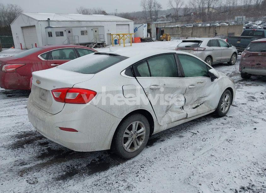 Photo 4 of 2016 Chevrolet Cruze LT AUTO (VIN 1G1BE5SM6G7285899)