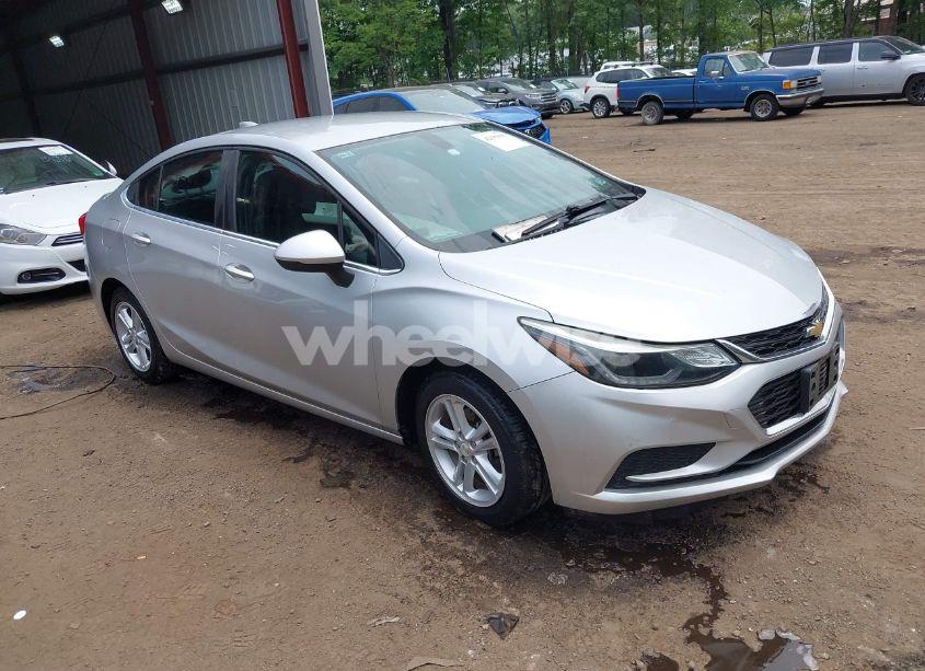 2016 Chevrolet Cruze LT (VIN 1G1BE5SM6G7297082) main photo