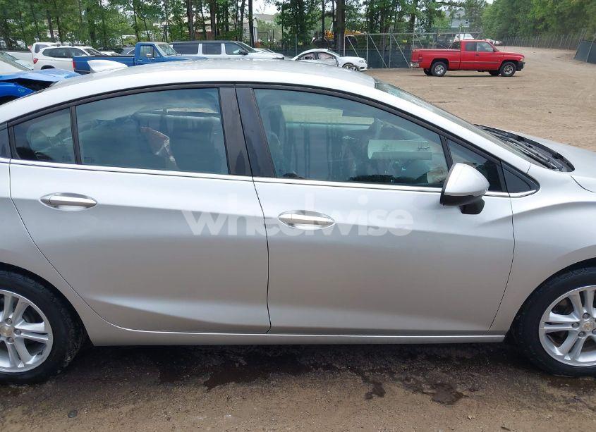 Photo 13 of 2016 Chevrolet Cruze LT (VIN 1G1BE5SM6G7297082)