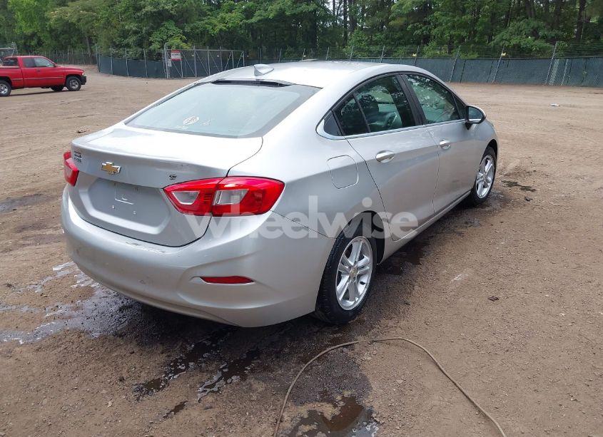Photo 4 of 2016 Chevrolet Cruze LT (VIN 1G1BE5SM6G7297082)