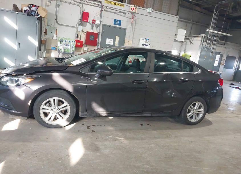 Photo 15 of 2016 Chevrolet Cruze LT AUTO (VIN 1G1BE5SM6G7298717)