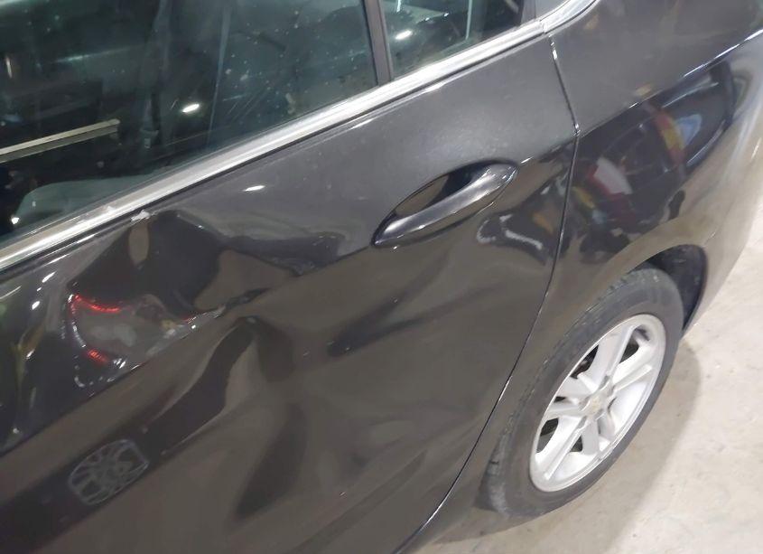 Photo 18 of 2016 Chevrolet Cruze LT AUTO (VIN 1G1BE5SM6G7298717)
