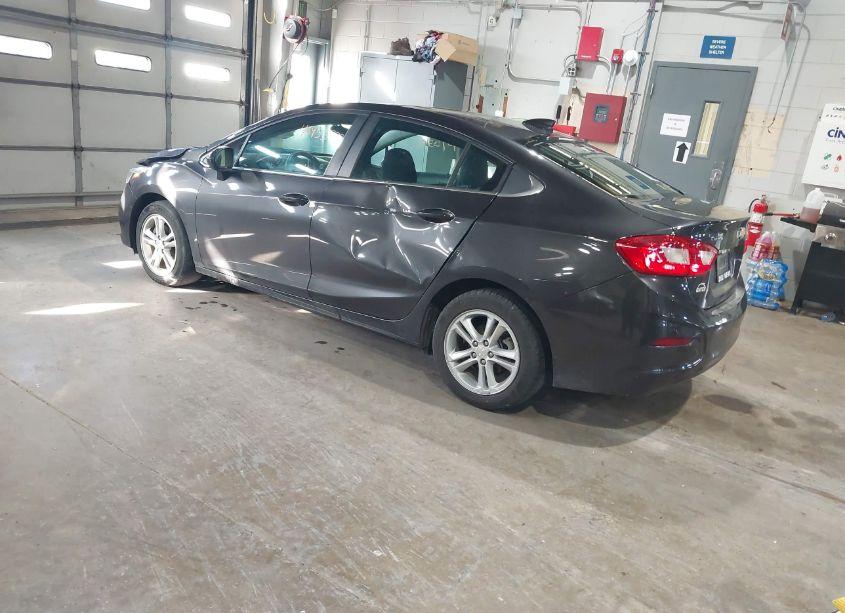 Photo 3 of 2016 Chevrolet Cruze LT AUTO (VIN 1G1BE5SM6G7298717)