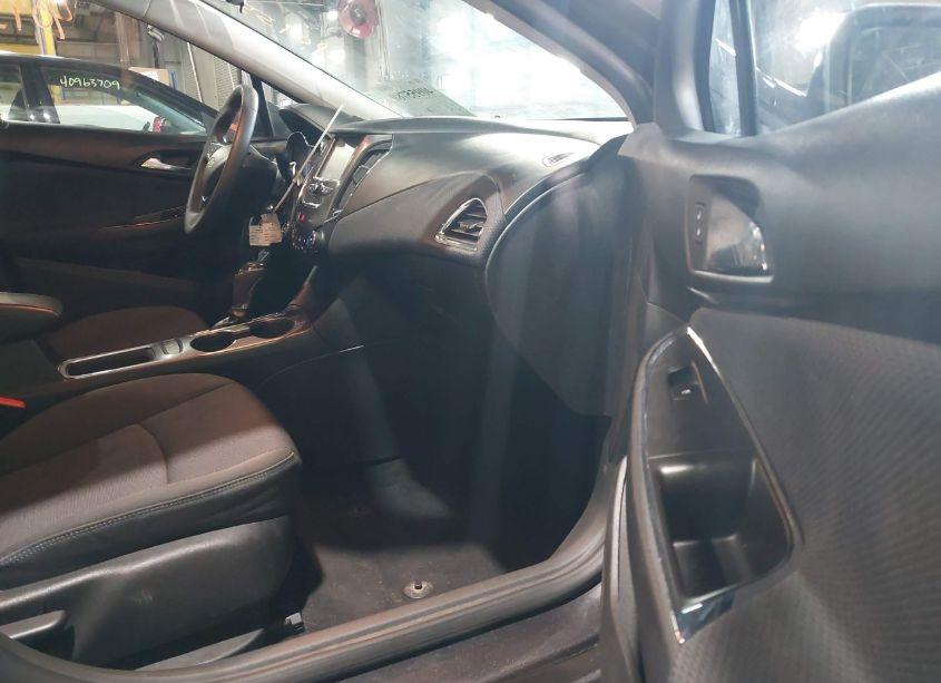 Photo 5 of 2016 Chevrolet Cruze LT AUTO (VIN 1G1BE5SM6G7298717)