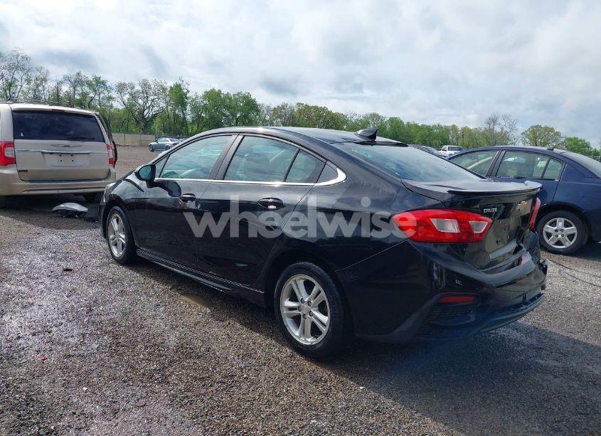 Photo 3 of 2016 Chevrolet Cruze LT AUTO (VIN 1G1BE5SM6G7324040)