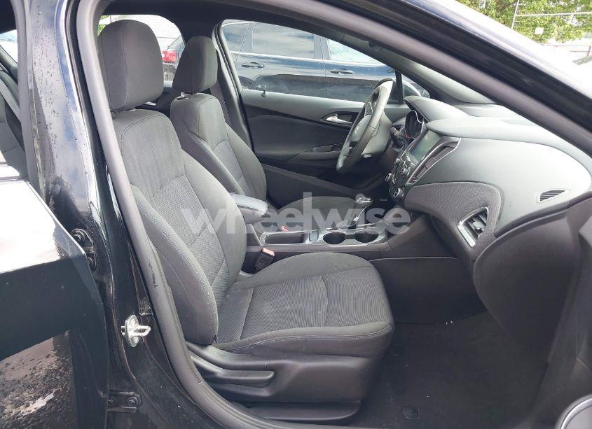 Photo 5 of 2016 Chevrolet Cruze LT AUTO (VIN 1G1BE5SM6G7324040)