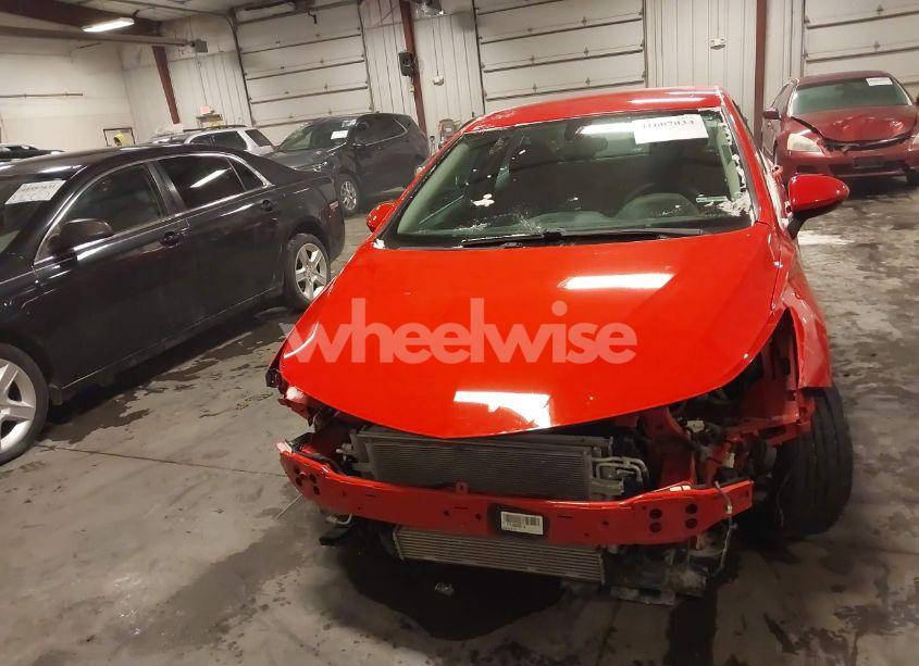 Photo 6 of 2017 Chevrolet Cruze LT AUTO (VIN 1G1BE5SM6H7100302)