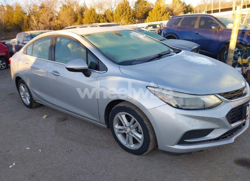 2017 Chevrolet Cruze LT AUTO (VIN 1G1BE5SM6H7113020) main photo