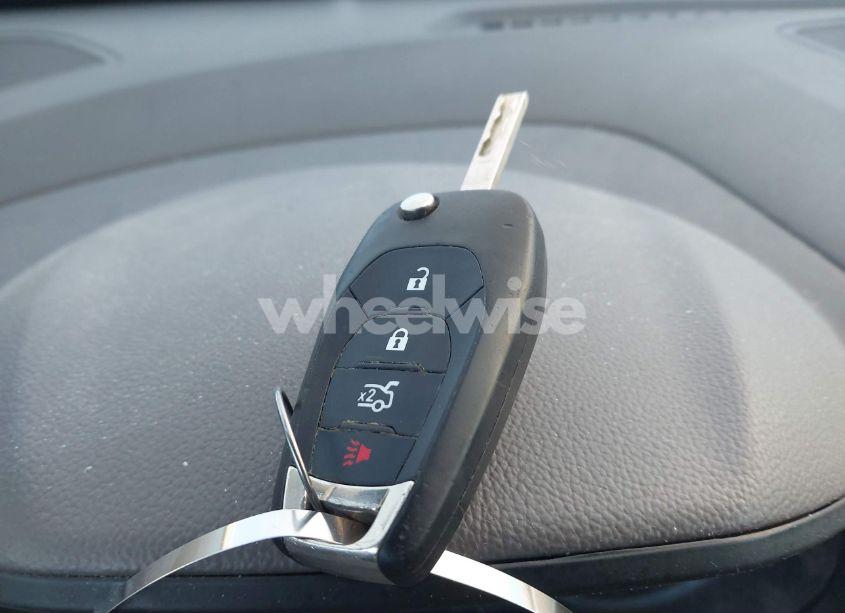 Photo 11 of 2017 Chevrolet Cruze LT AUTO (VIN 1G1BE5SM6H7113020)