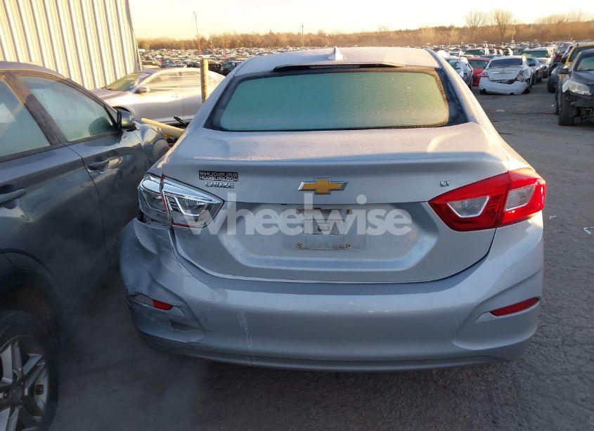 Photo 16 of 2017 Chevrolet Cruze LT AUTO (VIN 1G1BE5SM6H7113020)