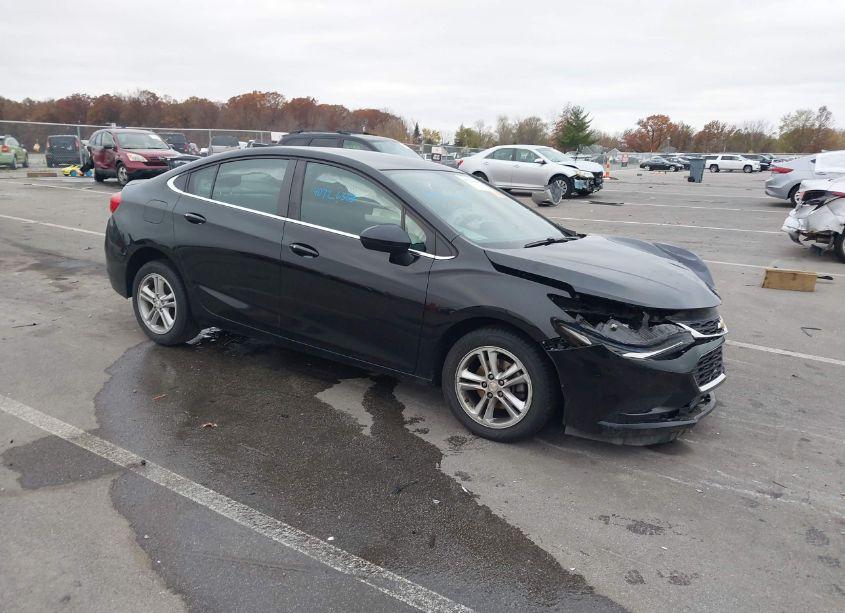 2017 Chevrolet Cruze LT AUTO (VIN 1G1BE5SM6H7118153) main photo