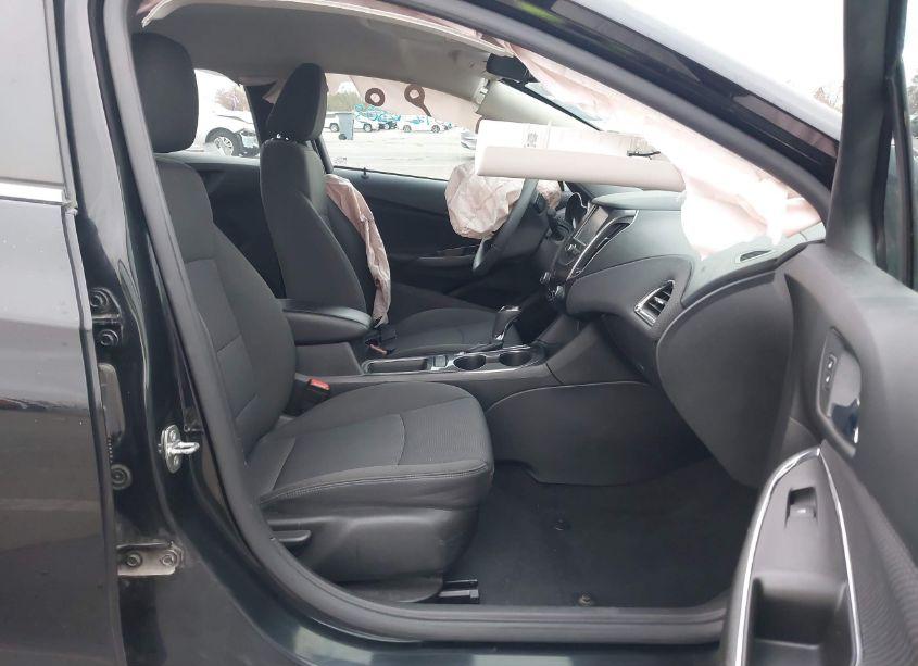 Photo 5 of 2017 Chevrolet Cruze LT AUTO (VIN 1G1BE5SM6H7118153)