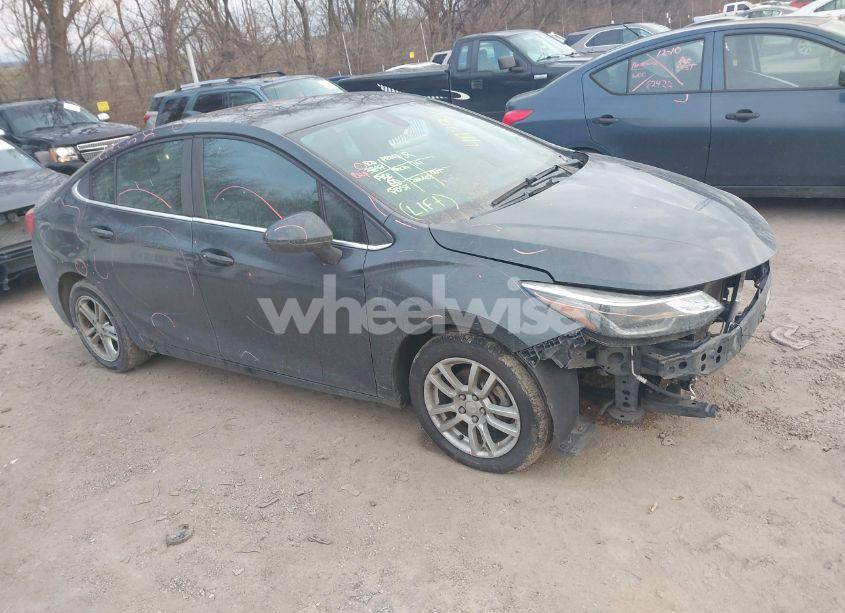 2017 Chevrolet Cruze LT AUTO (VIN 1G1BE5SM6H7134756) main photo