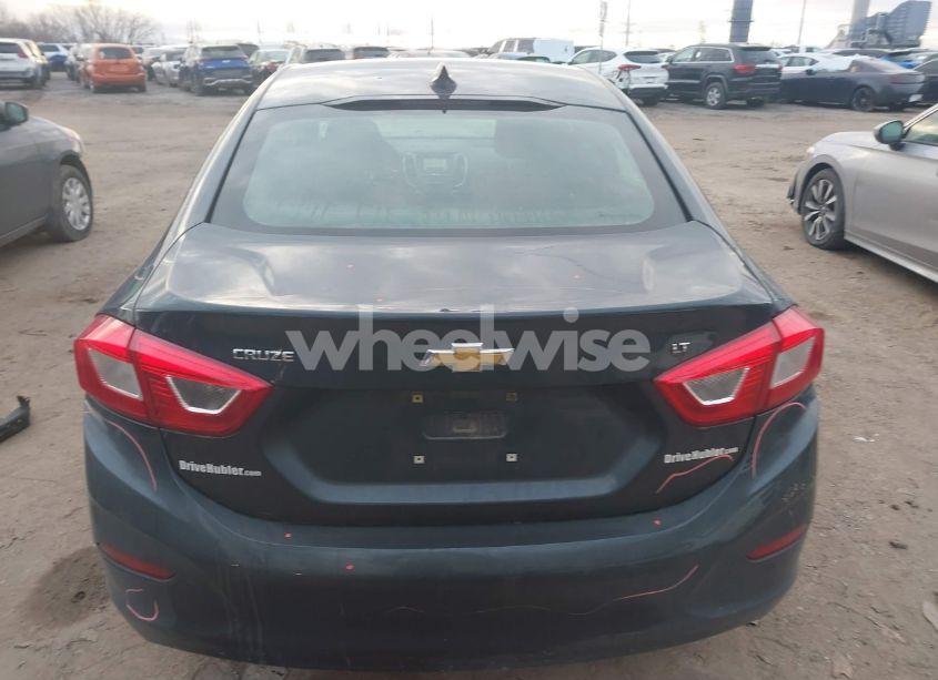 Photo 16 of 2017 Chevrolet Cruze LT AUTO (VIN 1G1BE5SM6H7134756)