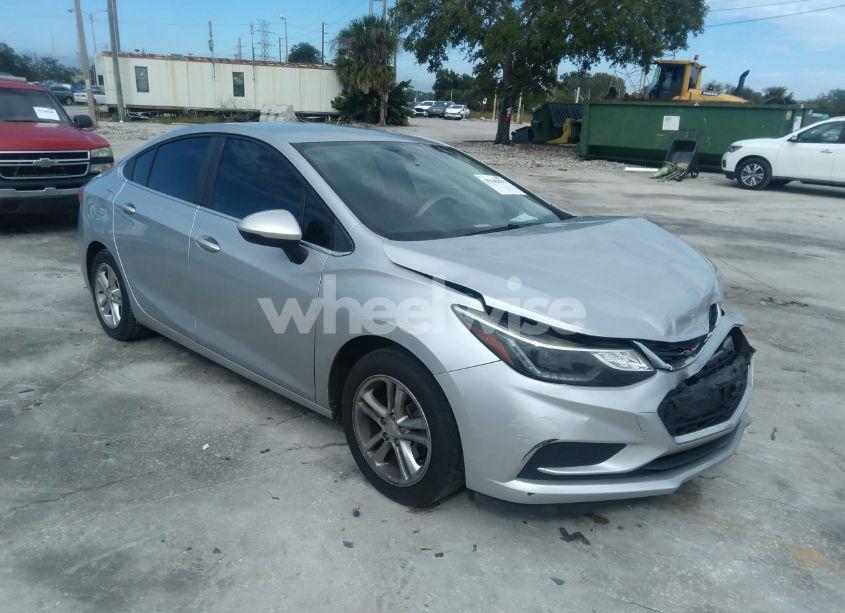 2017 Chevrolet Cruze LT AUTO (VIN 1G1BE5SM6H7163562) main photo