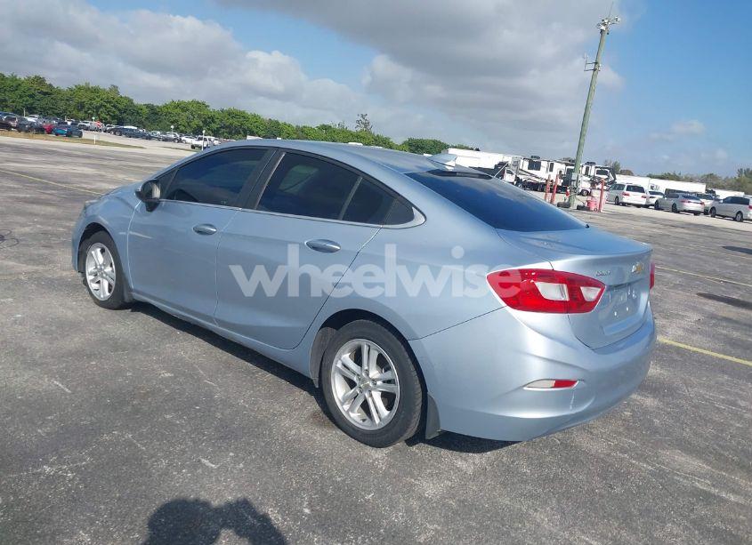 Photo 3 of 2017 Chevrolet Cruze LT AUTO (VIN 1G1BE5SM6H7172827)