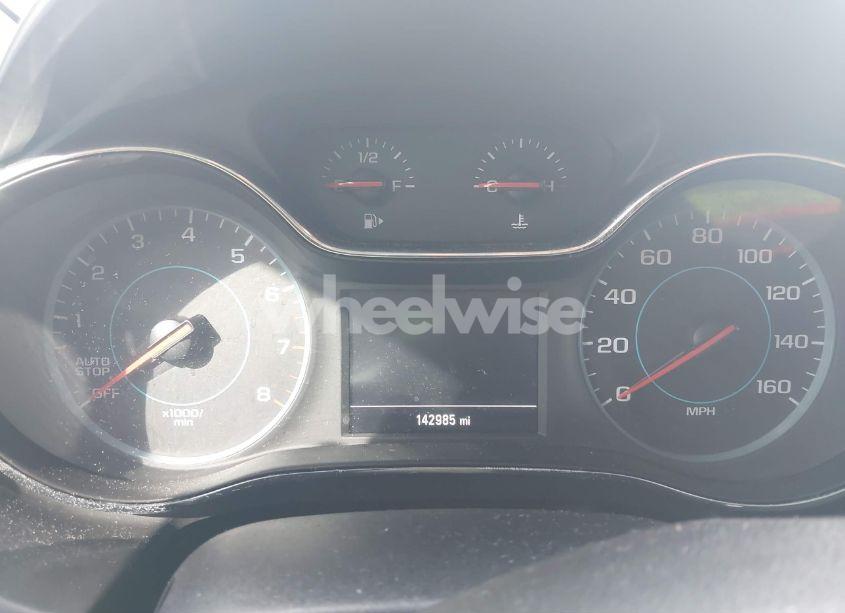 Photo 7 of 2017 Chevrolet Cruze LT AUTO (VIN 1G1BE5SM6H7172827)