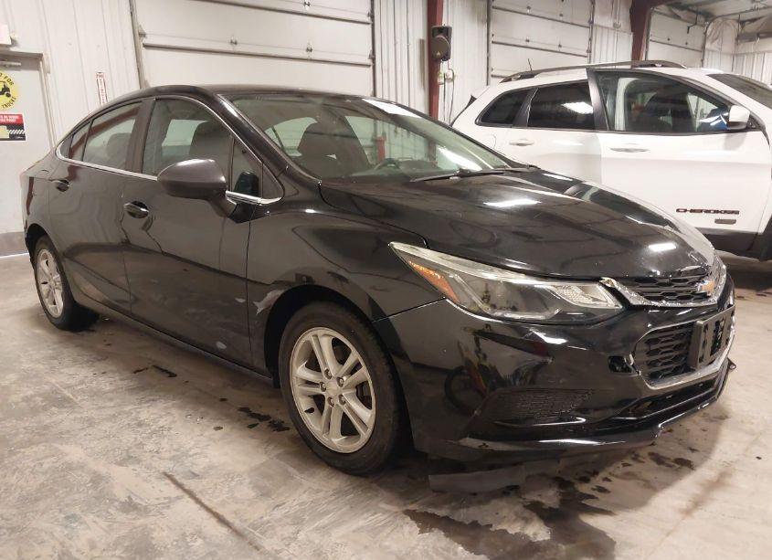 2017 Chevrolet Cruze LT AUTO (VIN 1G1BE5SM6H7175579) main photo