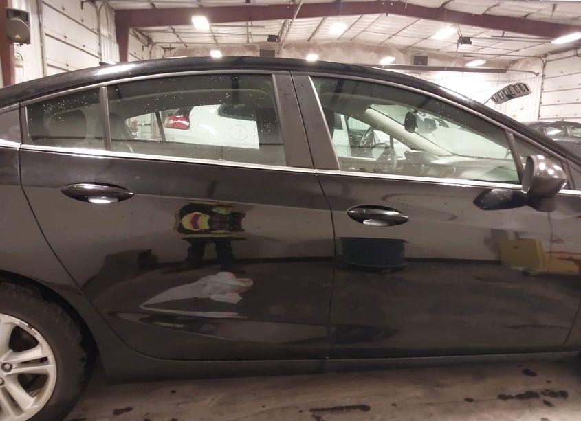 Photo 14 of 2017 Chevrolet Cruze LT AUTO (VIN 1G1BE5SM6H7175579)