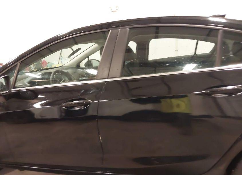 Photo 15 of 2017 Chevrolet Cruze LT AUTO (VIN 1G1BE5SM6H7175579)