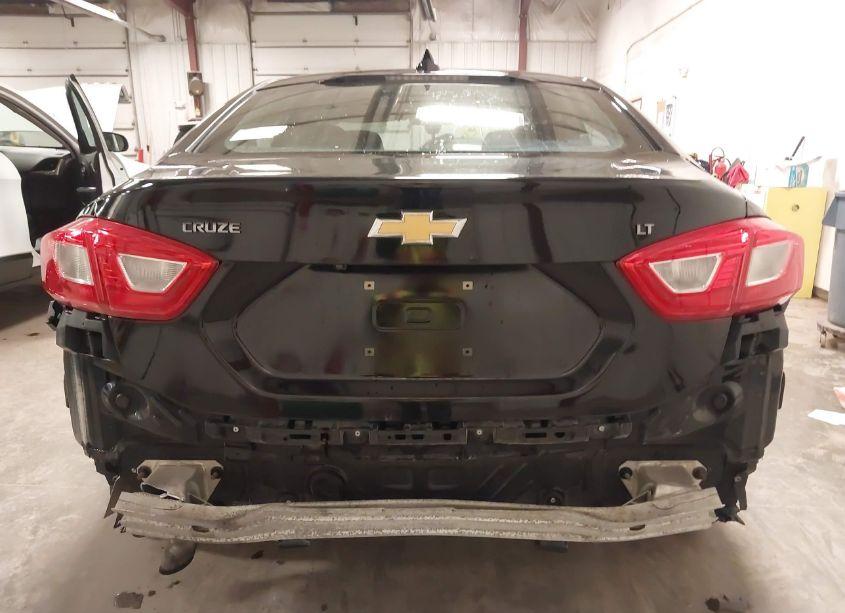 Photo 17 of 2017 Chevrolet Cruze LT AUTO (VIN 1G1BE5SM6H7175579)