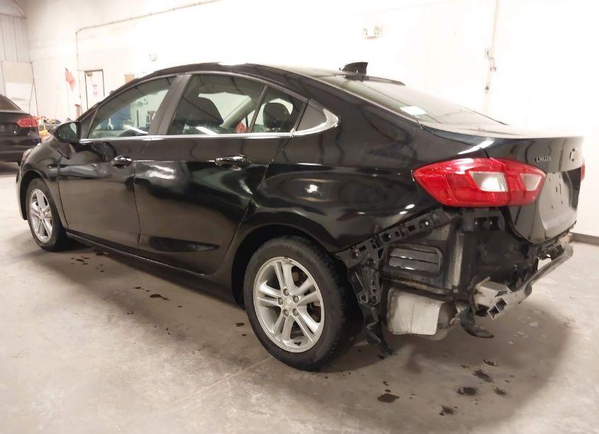 Photo 3 of 2017 Chevrolet Cruze LT AUTO (VIN 1G1BE5SM6H7175579)