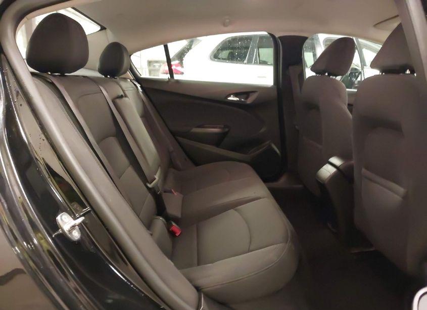 Photo 8 of 2017 Chevrolet Cruze LT AUTO (VIN 1G1BE5SM6H7175579)