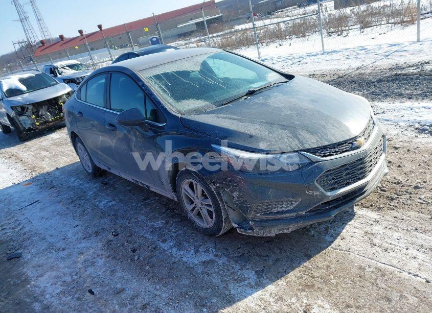 2017 Chevrolet Cruze LT AUTO (VIN 1G1BE5SM6H7182872) main photo