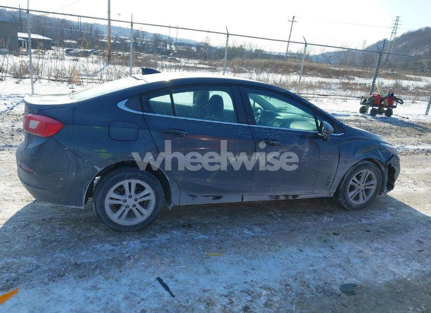 Photo 13 of 2017 Chevrolet Cruze LT AUTO (VIN 1G1BE5SM6H7182872)