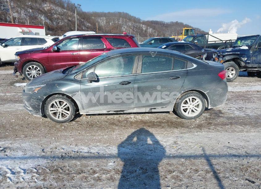 Photo 14 of 2017 Chevrolet Cruze LT AUTO (VIN 1G1BE5SM6H7182872)