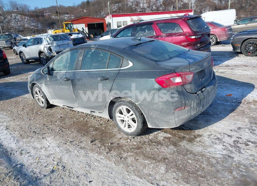 Photo 3 of 2017 Chevrolet Cruze LT AUTO (VIN 1G1BE5SM6H7182872)