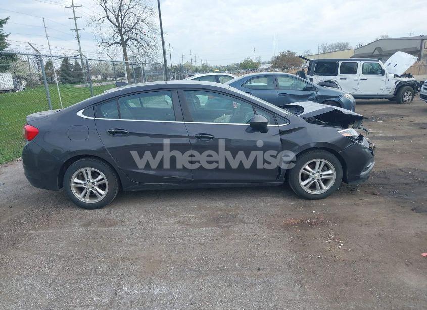 Photo 13 of 2017 Chevrolet Cruze LT AUTO (VIN 1G1BE5SM6H7183262)