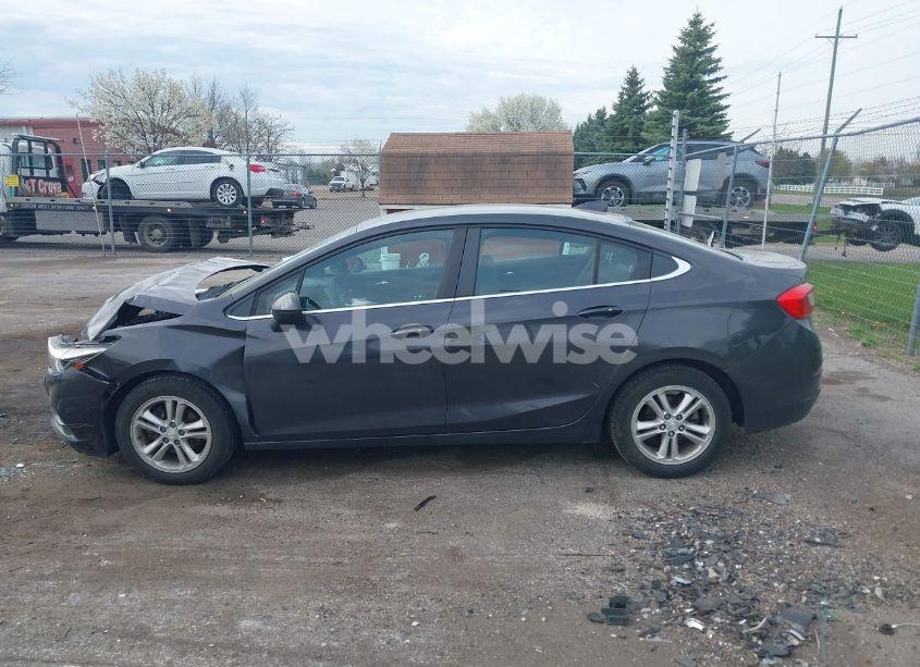 Photo 14 of 2017 Chevrolet Cruze LT AUTO (VIN 1G1BE5SM6H7183262)