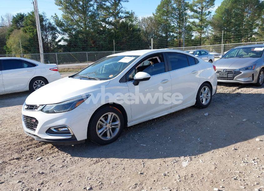 Photo 2 of 2017 Chevrolet Cruze LT AUTO (VIN 1G1BE5SM6H7183455)