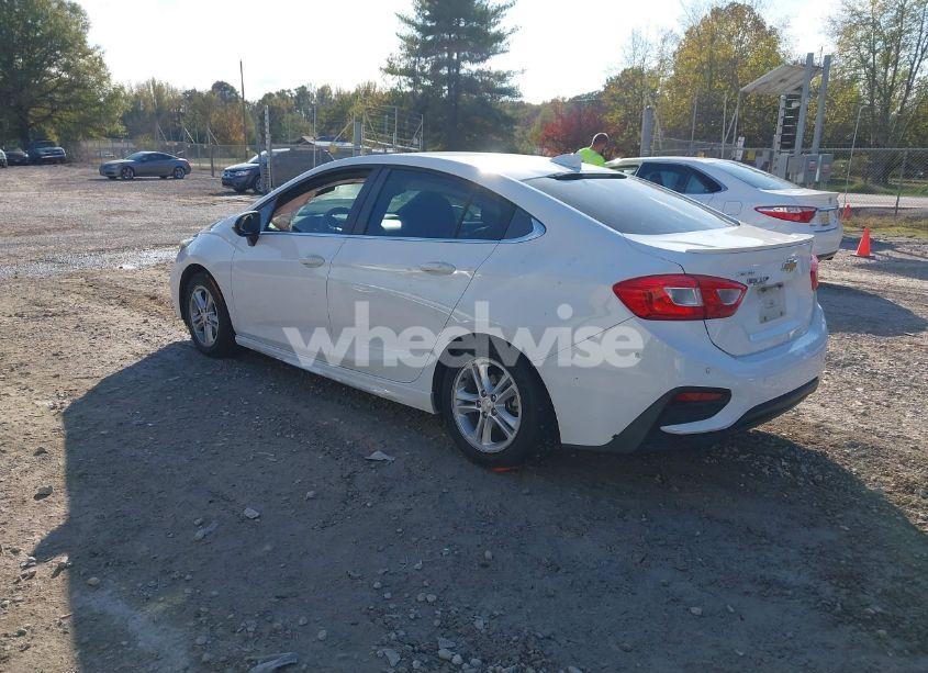 Photo 3 of 2017 Chevrolet Cruze LT AUTO (VIN 1G1BE5SM6H7183455)