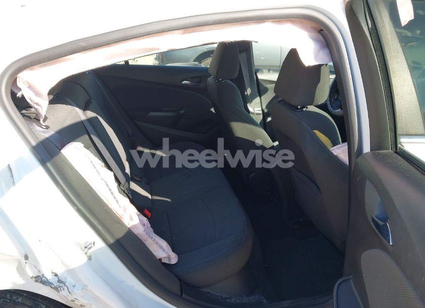 Photo 8 of 2017 Chevrolet Cruze LT AUTO (VIN 1G1BE5SM6H7183455)