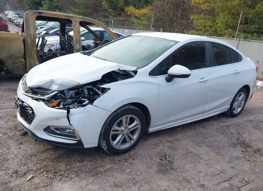 Photo 2 of 2017 Chevrolet Cruze LT AUTO (VIN 1G1BE5SM6H7184668)