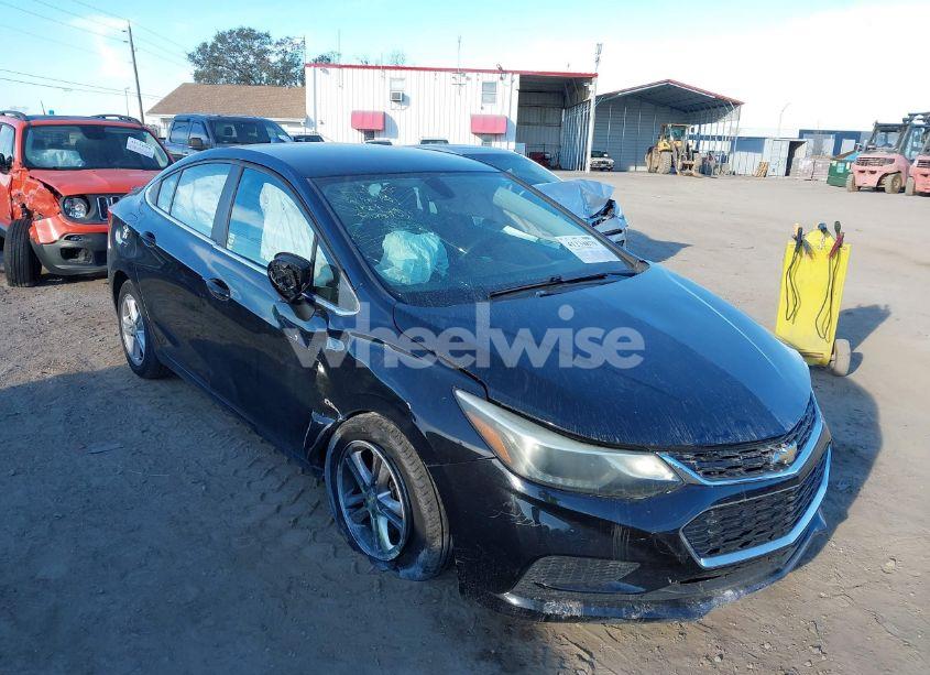2017 Chevrolet Cruze LT AUTO (VIN 1G1BE5SM6H7189353) main photo